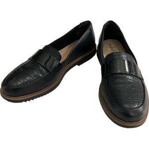 Clarks lug sole loafers, size 8.5